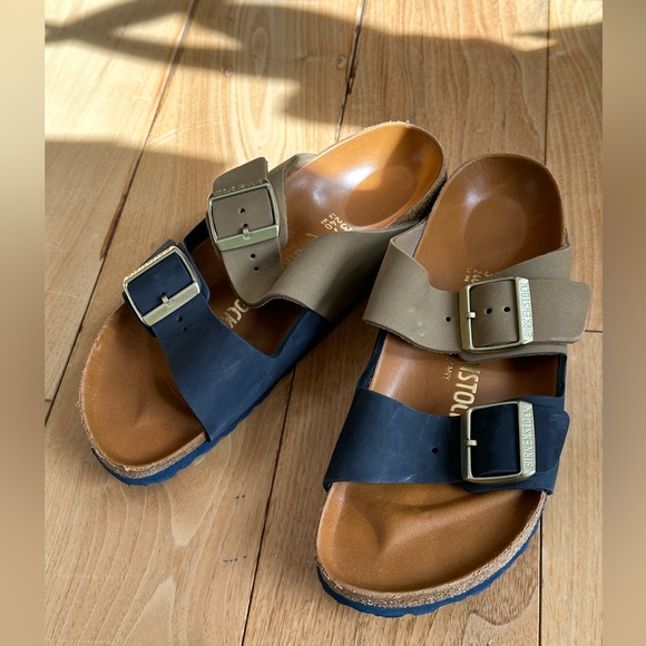 EUC Birkenstock Split Leather Arizona - Picture 1 of 4